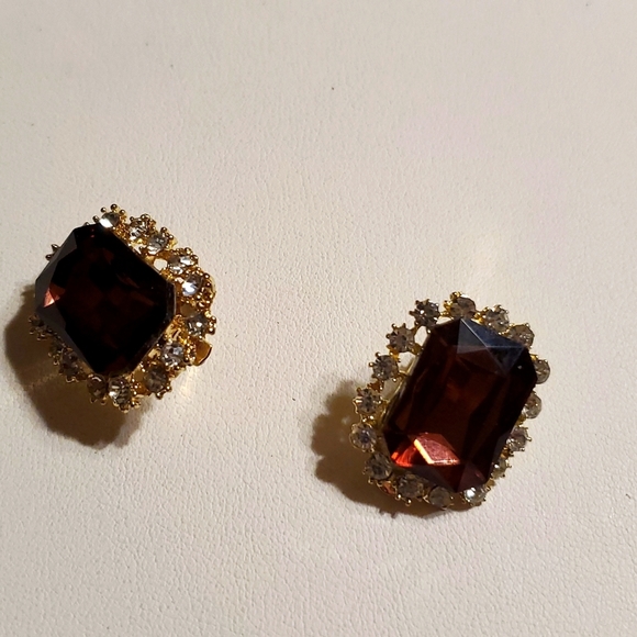 Amethyst Like Vintage Clip On Earrings - Picture 2 of 7